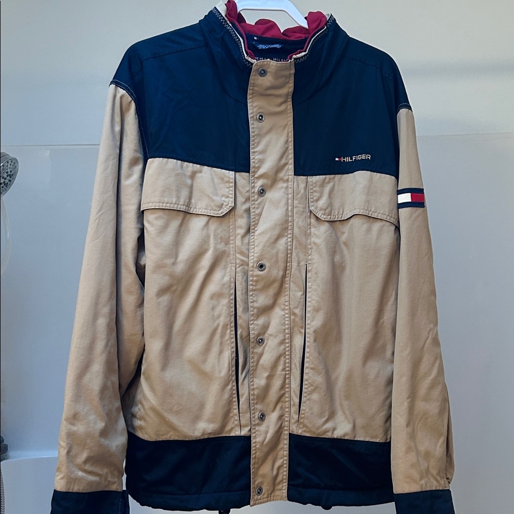 Tommy Hilfiger Vintage Beige and Navy Jacket. Fleece lined. Men’s XL